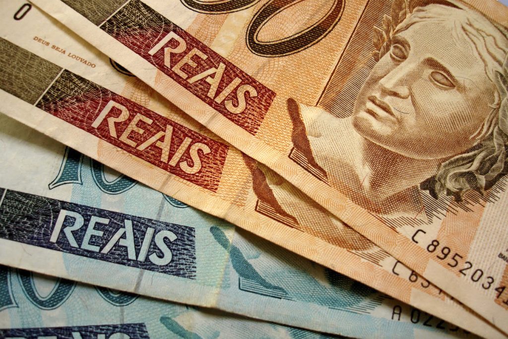 Salário mínimo passa para R$ 1.320 em maio