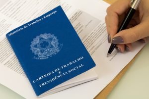 Contratos anteriores sujeitam-se à reforma trabalhista