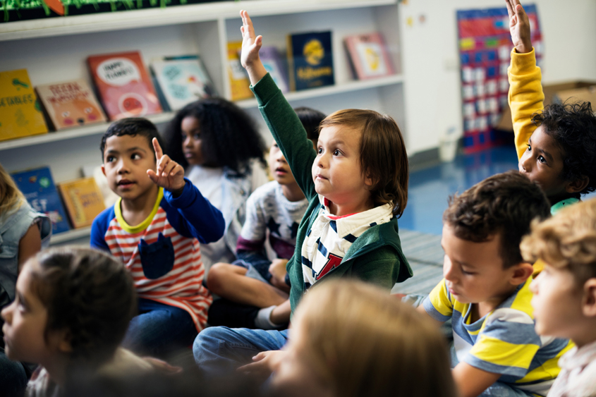 Trabalhador deve comprovar frequência dos filhos na escola