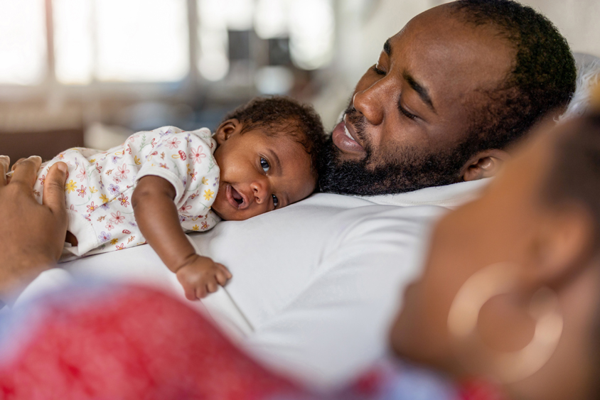 Licença-paternidade de 20 dias vai à sanção